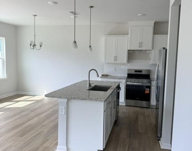201 Broomside Avenue - Photo Thumbnail 5