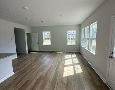 201 Broomside Avenue - Photo Thumbnail 13