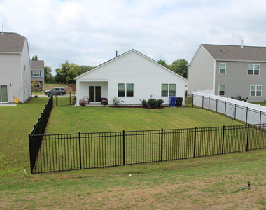 164 Ethel Lane - Photo Thumbnail 3