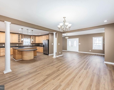 4021 Barrington Road - Photo Thumbnail 6