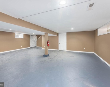 4021 Barrington Road - Photo Thumbnail 33