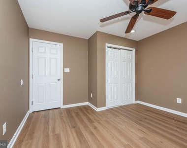 4021 Barrington Road - Photo Thumbnail 22