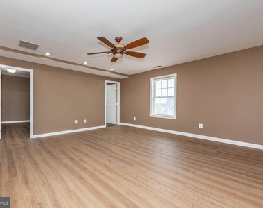 4021 Barrington Road - Photo Thumbnail 25