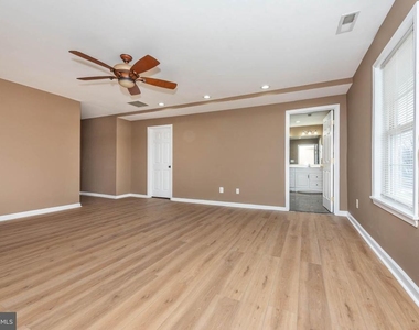 4021 Barrington Road - Photo Thumbnail 26