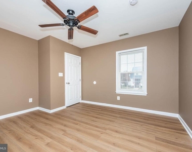 4021 Barrington Road - Photo Thumbnail 15