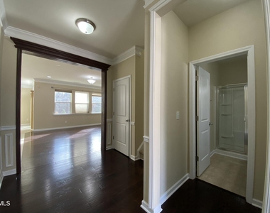 1065 Bender Ridge Drive - Photo Thumbnail 17