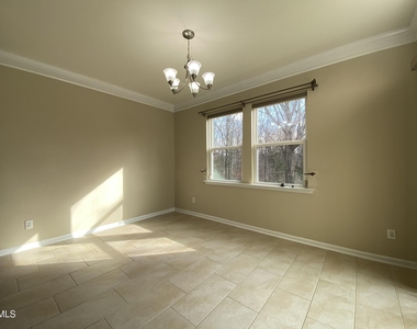 1065 Bender Ridge Drive - Photo Thumbnail 7