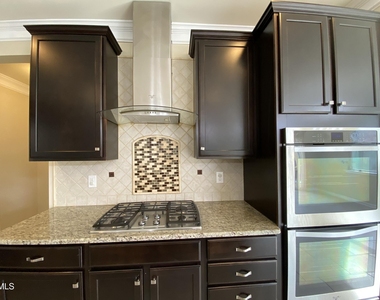 1065 Bender Ridge Drive - Photo Thumbnail 11