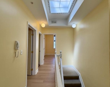 2210 N Charles Street - Photo Thumbnail 3
