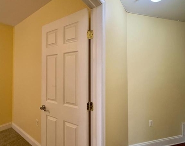 2210 N Charles Street - Photo Thumbnail 4