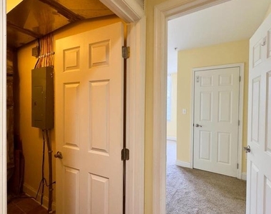 2210 N Charles Street - Photo Thumbnail 10