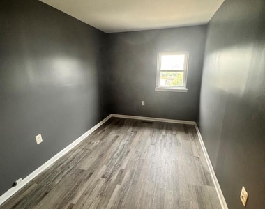 914 N Fulton Avenue - Photo Thumbnail 19