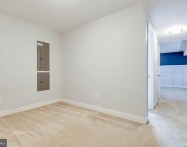 130 Pineview Avenue - Photo Thumbnail 36