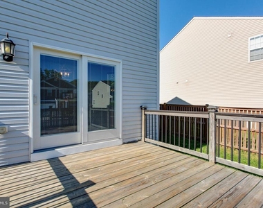 130 Pineview Avenue - Photo Thumbnail 37