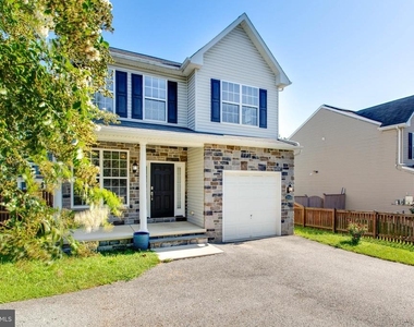 130 Pineview Avenue - Photo Thumbnail 1