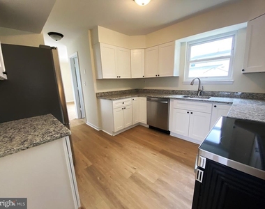 7707 Queens Road - Photo Thumbnail 10