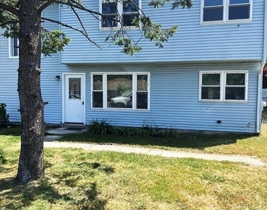 7707 Queens Road - Photo Thumbnail 1