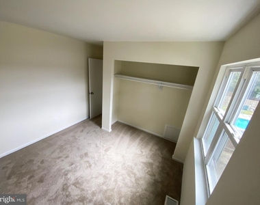 7707 Queens Road - Photo Thumbnail 18