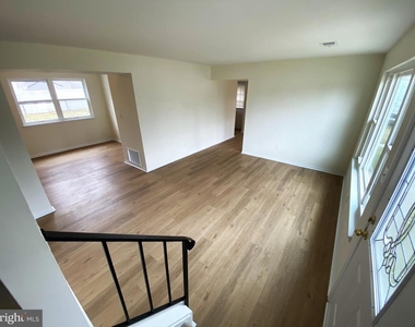 7707 Queens Road - Photo Thumbnail 3