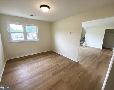 7707 Queens Road - Photo Thumbnail 11