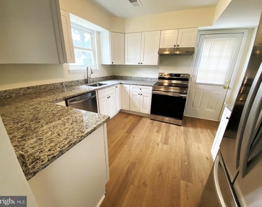 7707 Queens Road - Photo Thumbnail 8