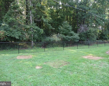 229 Maryland Avenue - Photo Thumbnail 13