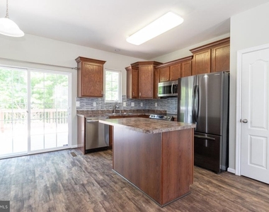 6810 Warfield Street - Photo Thumbnail 2