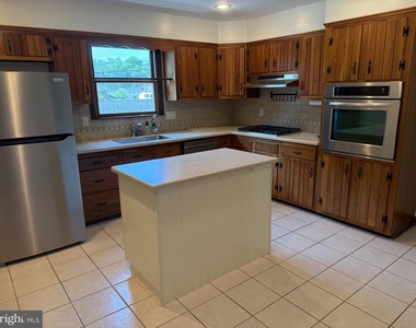 2412 Manet Road - Photo Thumbnail 3