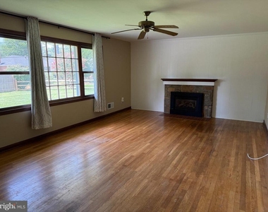2412 Manet Road - Photo Thumbnail 6