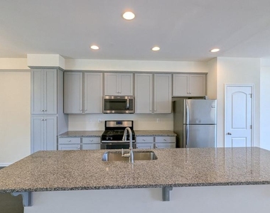 224 Jenny Drive - Photo Thumbnail 5