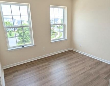 224 Jenny Drive - Photo Thumbnail 19