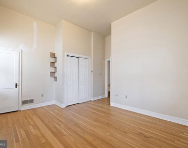 1401 Delaware Avenue - Photo Thumbnail 9