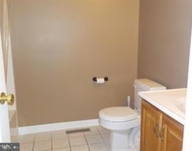 2066 Ingram Branch - Photo Thumbnail 8