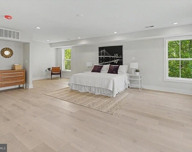 2902 Vista Street Ne - Photo Thumbnail 42
