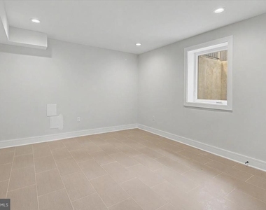 2902 Vista Street Ne - Photo Thumbnail 78