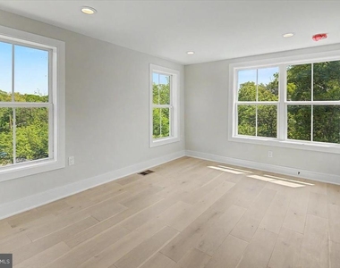 2902 Vista Street Ne - Photo Thumbnail 71