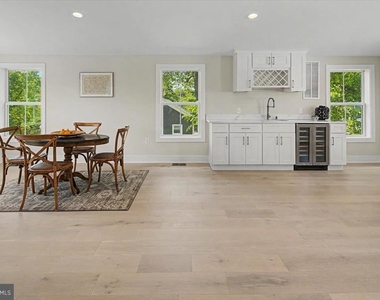 2902 Vista Street Ne - Photo Thumbnail 62