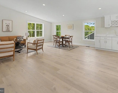 2902 Vista Street Ne - Photo Thumbnail 63