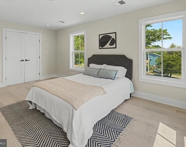 2902 Vista Street Ne - Photo Thumbnail 51