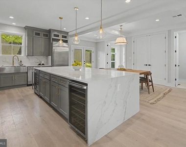 2902 Vista Street Ne - Photo Thumbnail 23