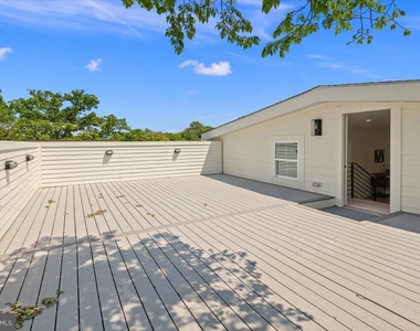 2902 Vista Street Ne - Photo Thumbnail 5