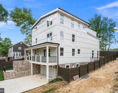 2902 Vista Street Ne - Photo Thumbnail 93