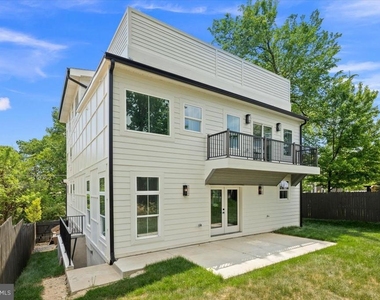 2902 Vista Street Ne - Photo Thumbnail 81