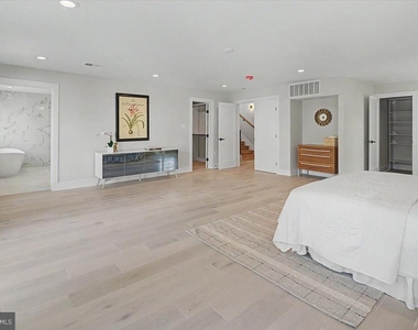 2902 Vista Street Ne - Photo Thumbnail 43