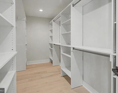 2902 Vista Street Ne - Photo Thumbnail 45