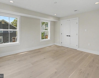 2902 Vista Street Ne - Photo Thumbnail 55