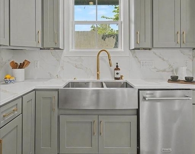 2902 Vista Street Ne - Photo Thumbnail 26