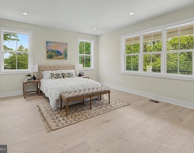 2902 Vista Street Ne - Photo Thumbnail 33