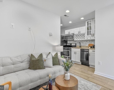 1268 16th Street Ne - Photo Thumbnail 4