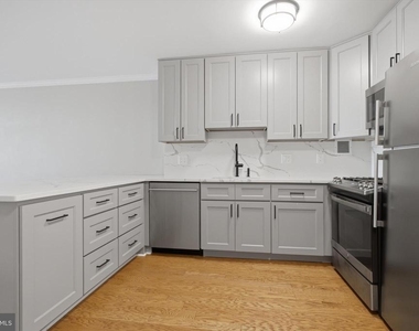 1301 20th Street Nw - Photo Thumbnail 2